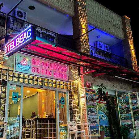 Beachway מלון