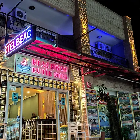 Beachway מלון